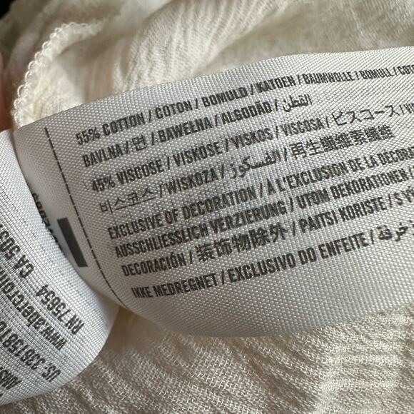 Hollister Cream Babydoll Top Crochet Lace Up Trim Tassel Flutter Sleeve Y2K - Picture 6 of 6